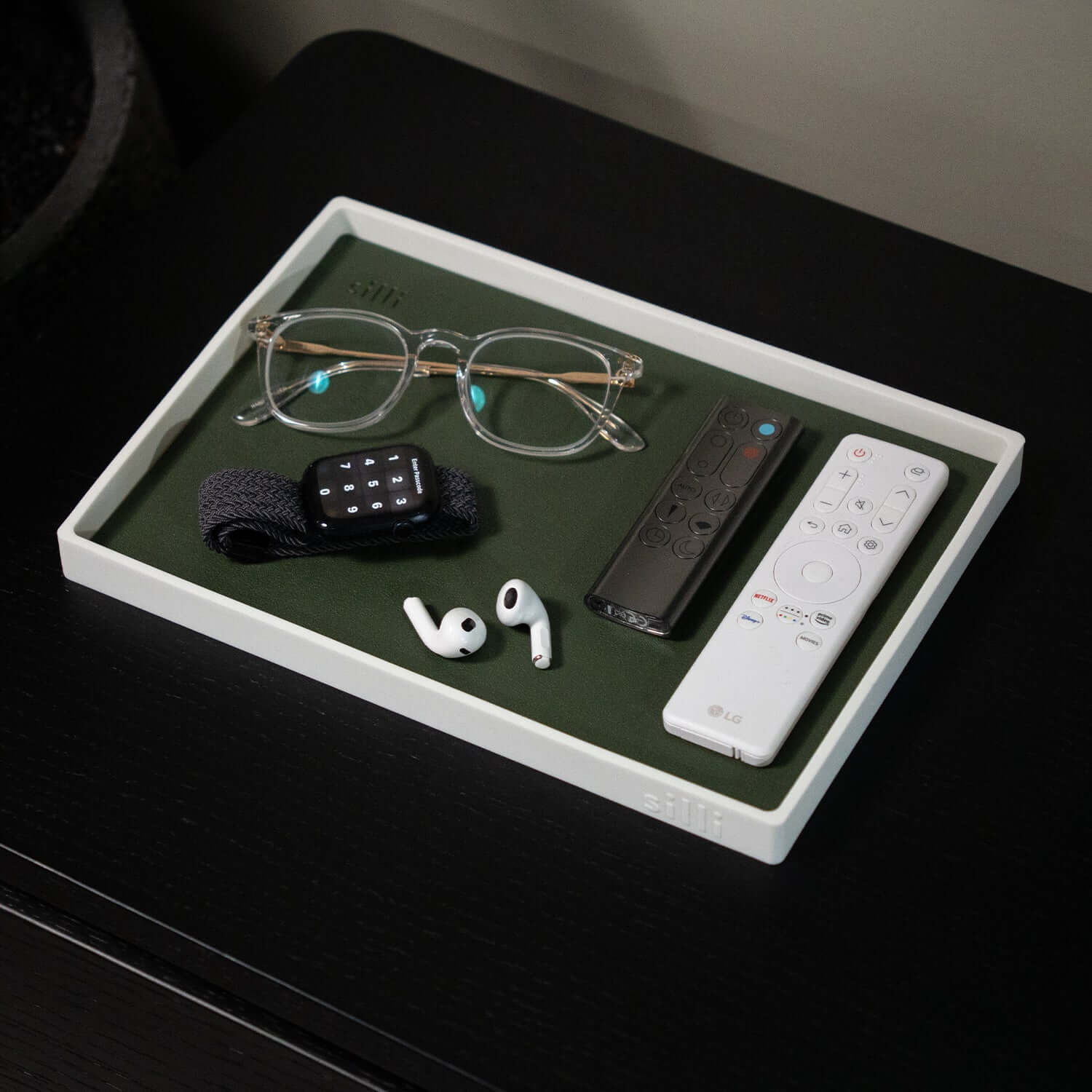 Catchall Tray (Forest Green and White) by Silli – catchall tray for home organisation and everyday essentials