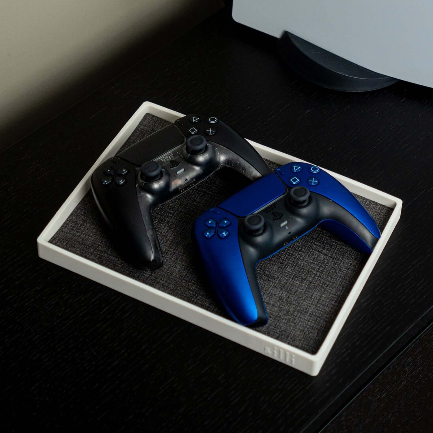 Catchall Tray (Textured Charcoal and White) by Silli – catchall tray for home organisation and everyday essentials