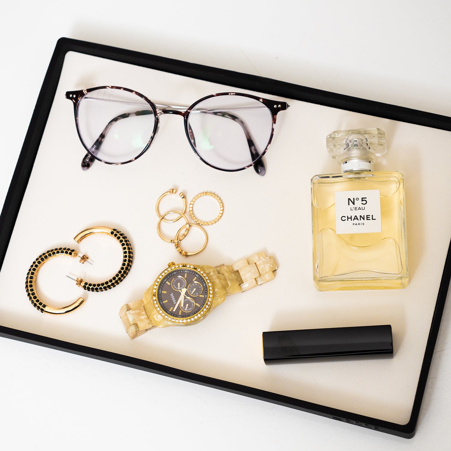 Catchall (Pure White and Black)