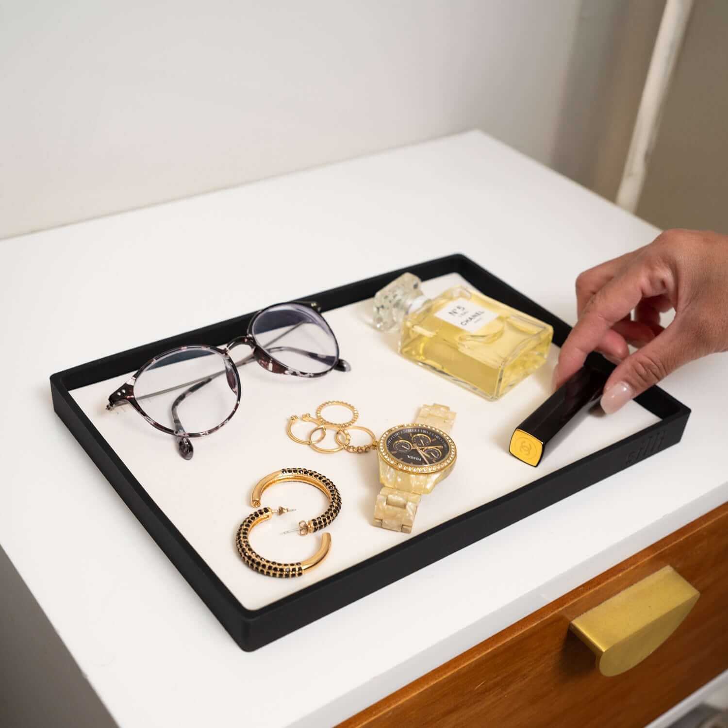 Catchall Tray (Pure White and Black) by Silli – catchall tray for home organisation and everyday essentials